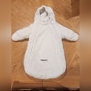Baby Dove White Soft Winter Coat/Bunting Bag -size 0-6 Months